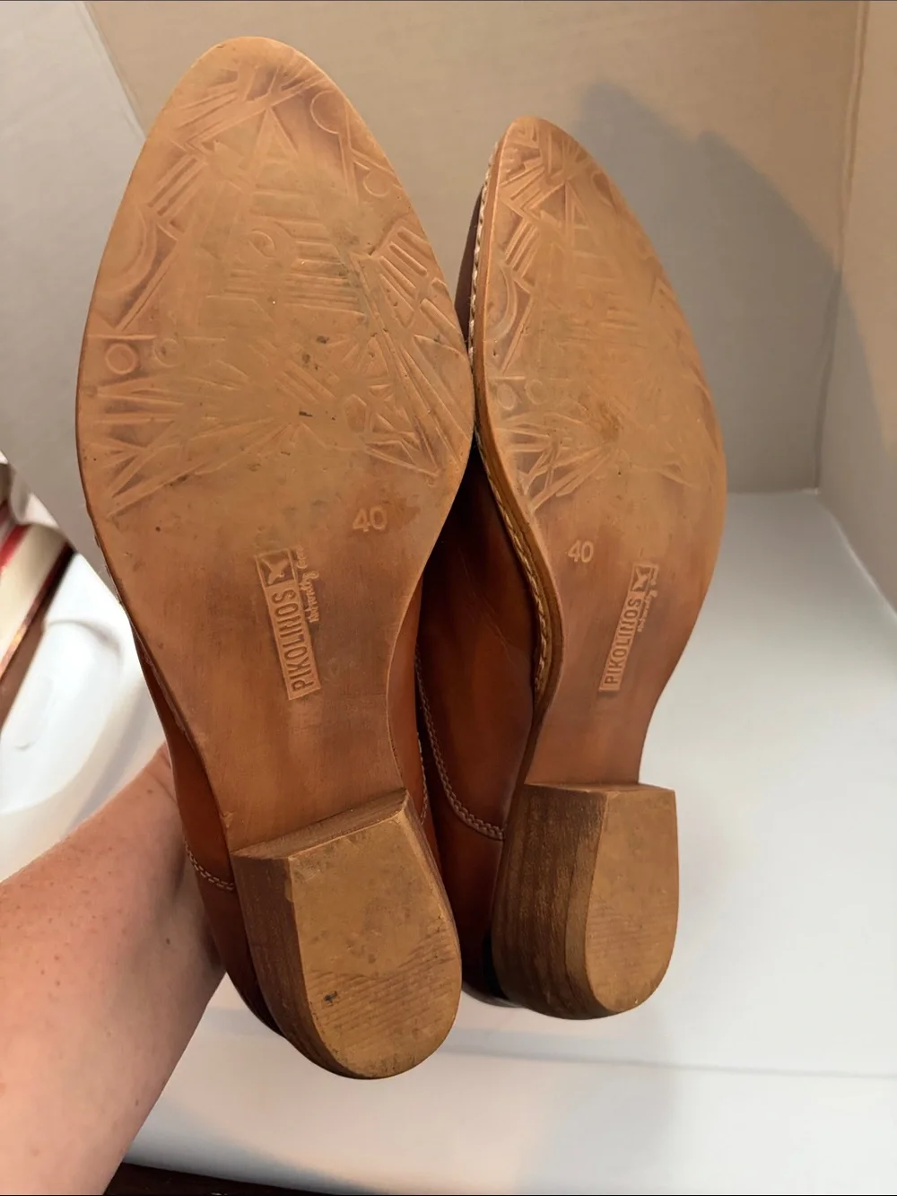 PIKOLINOS smooth tan